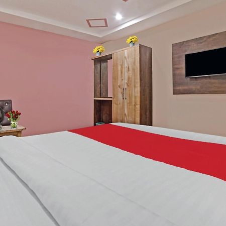Hotel O Sandeep Rāipur Esterno foto