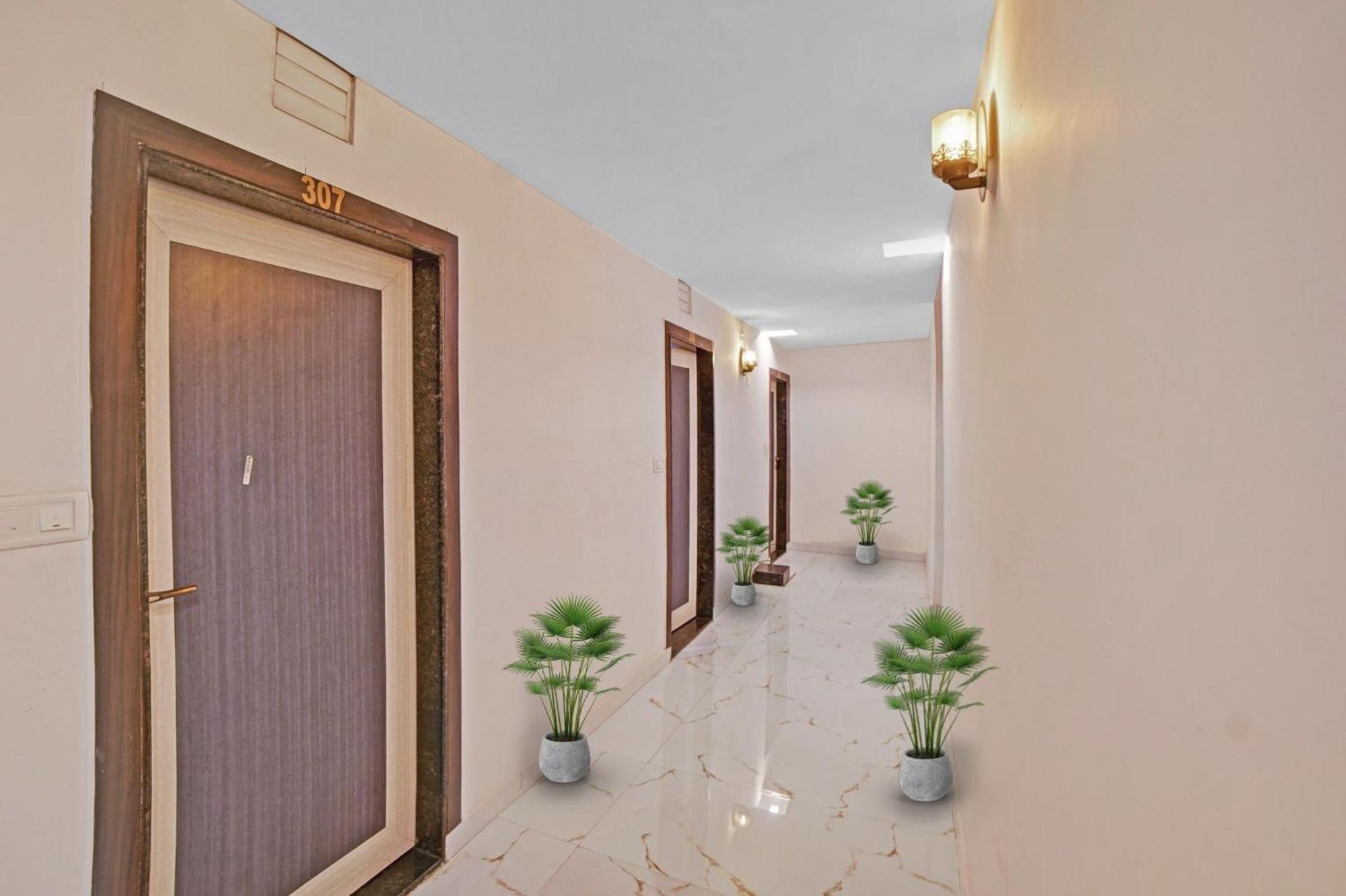 Hotel O Sandeep Rāipur Esterno foto