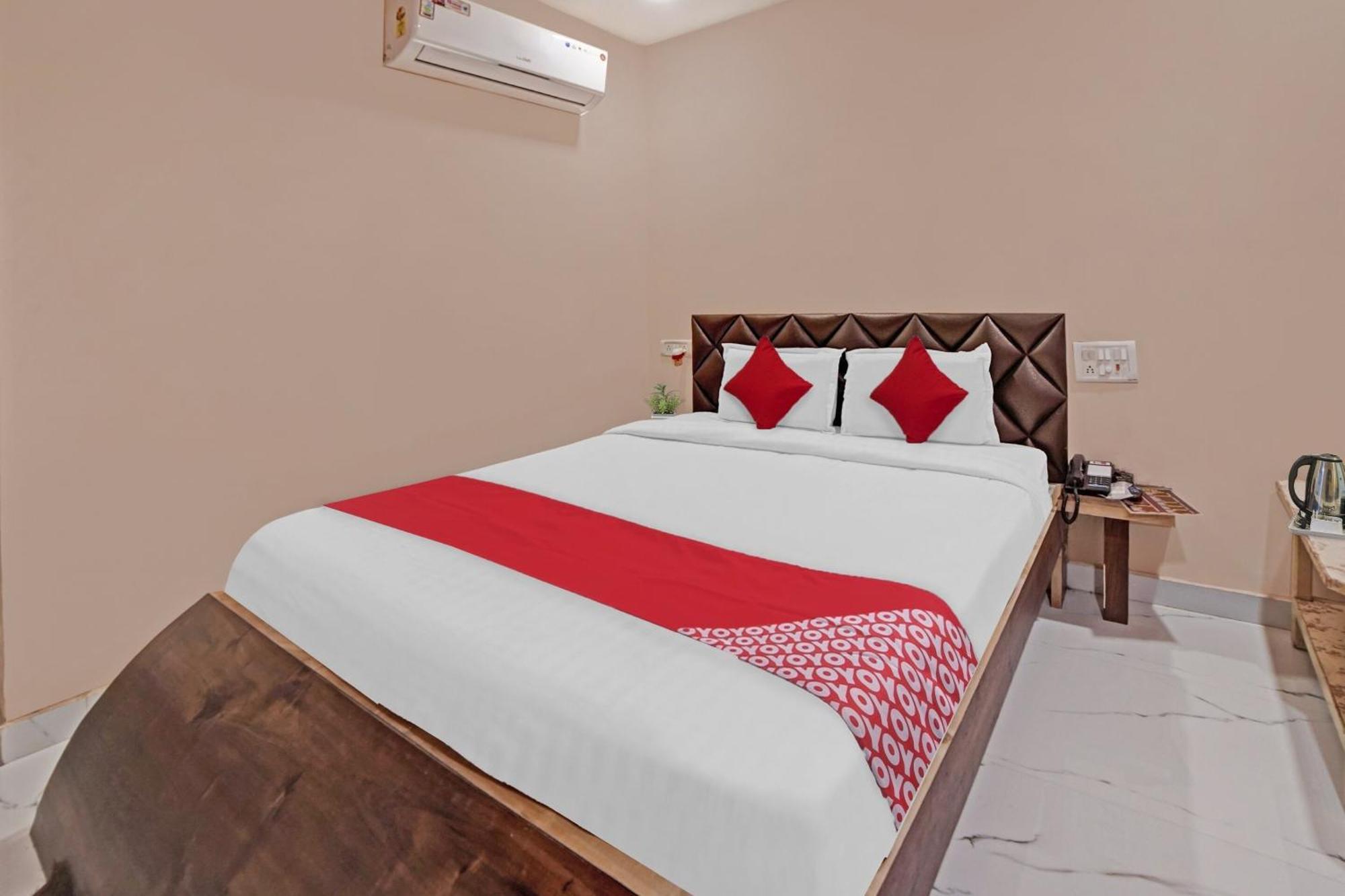 Hotel O Sandeep Rāipur Esterno foto