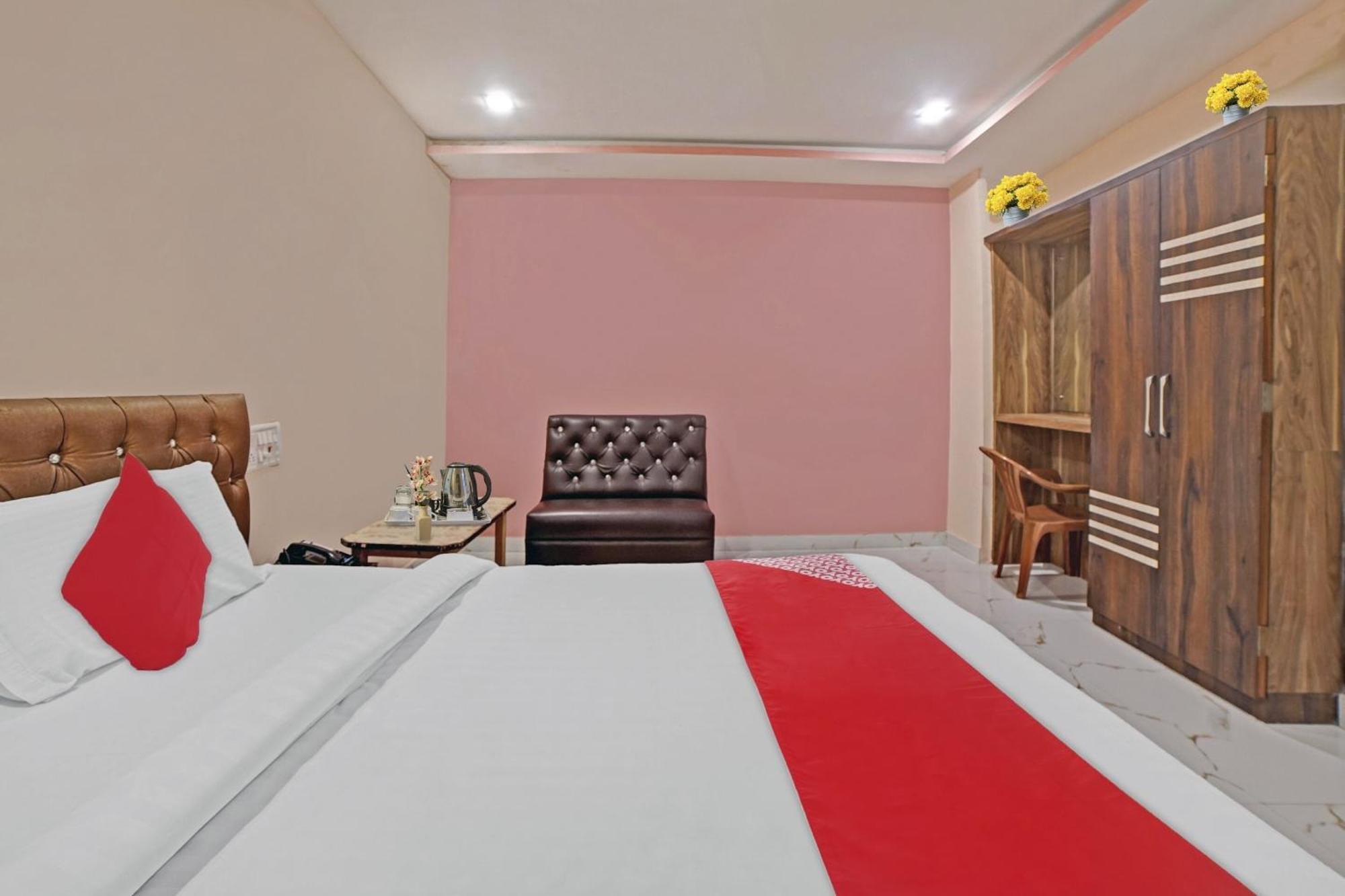 Hotel O Sandeep Rāipur Esterno foto