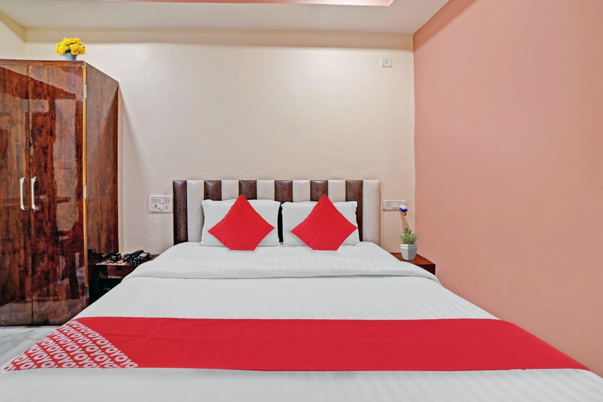 Hotel O Sandeep Rāipur Esterno foto